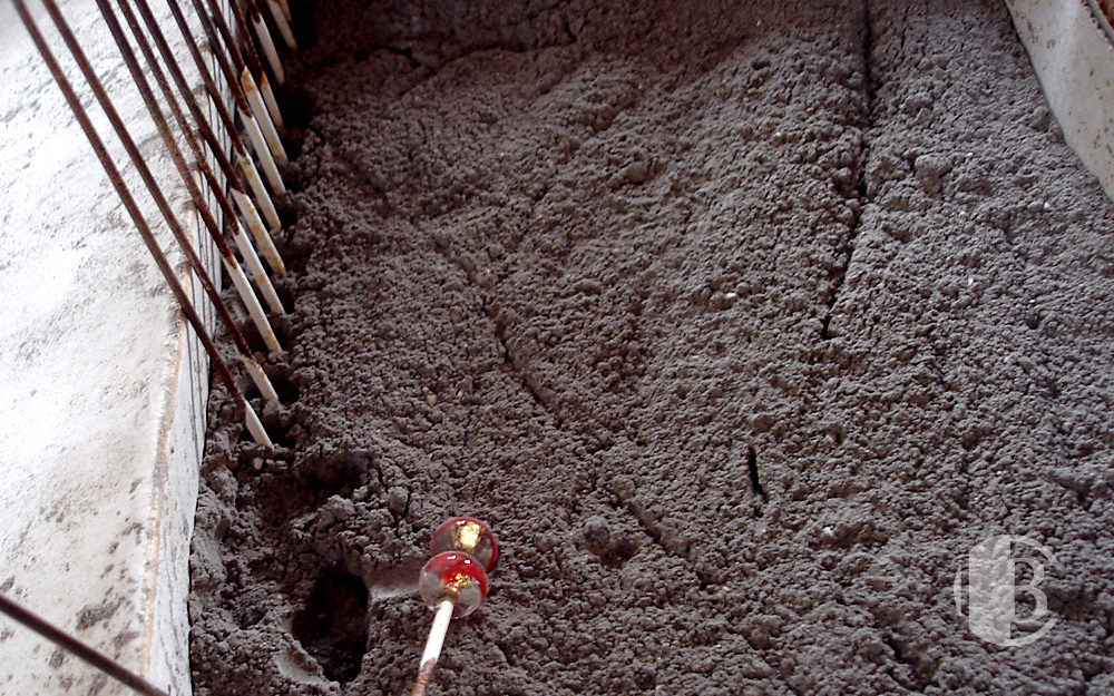 Annealing Glass Beads With Grass Ash