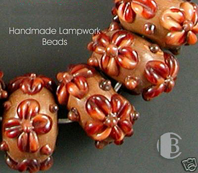 single glass bead partial detailed view