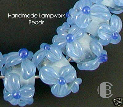 single glass bead partial detailed view