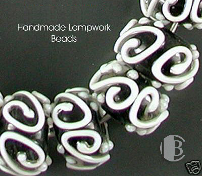 single glass bead partial detailed view