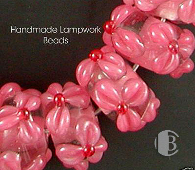 single glass bead partial detailed view