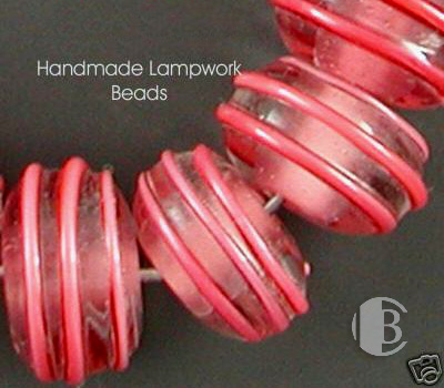 single glass bead partial detailed view