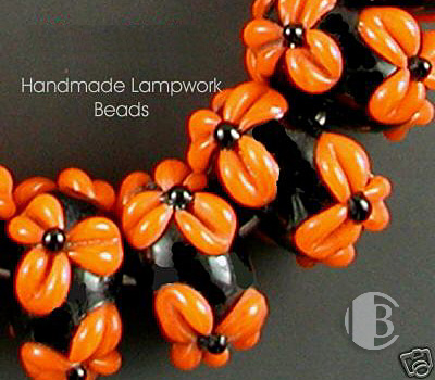 single glass bead partial detailed view