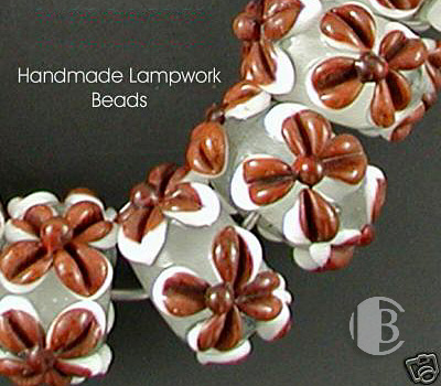 single glass bead partial detailed view