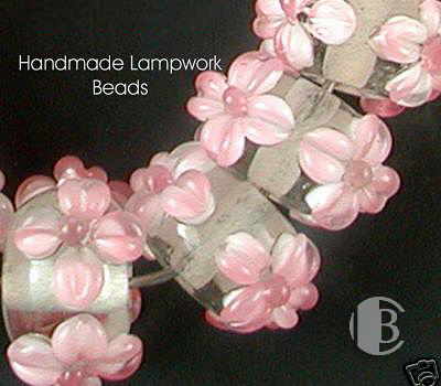 single glass bead partial detailed view