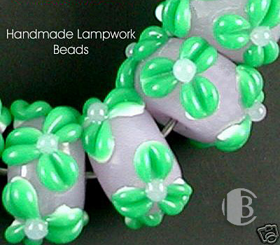 single glass bead partial detailed view