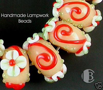 single glass bead partial detailed view